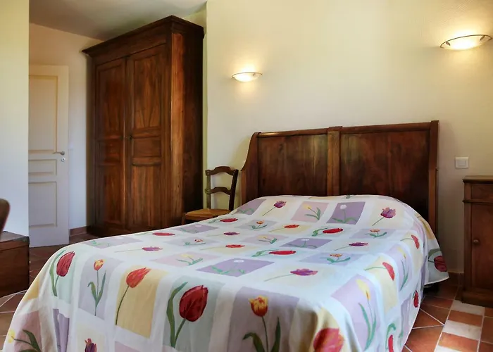 Oda ve Kahvaltı Sas Domaine Delmas 3*